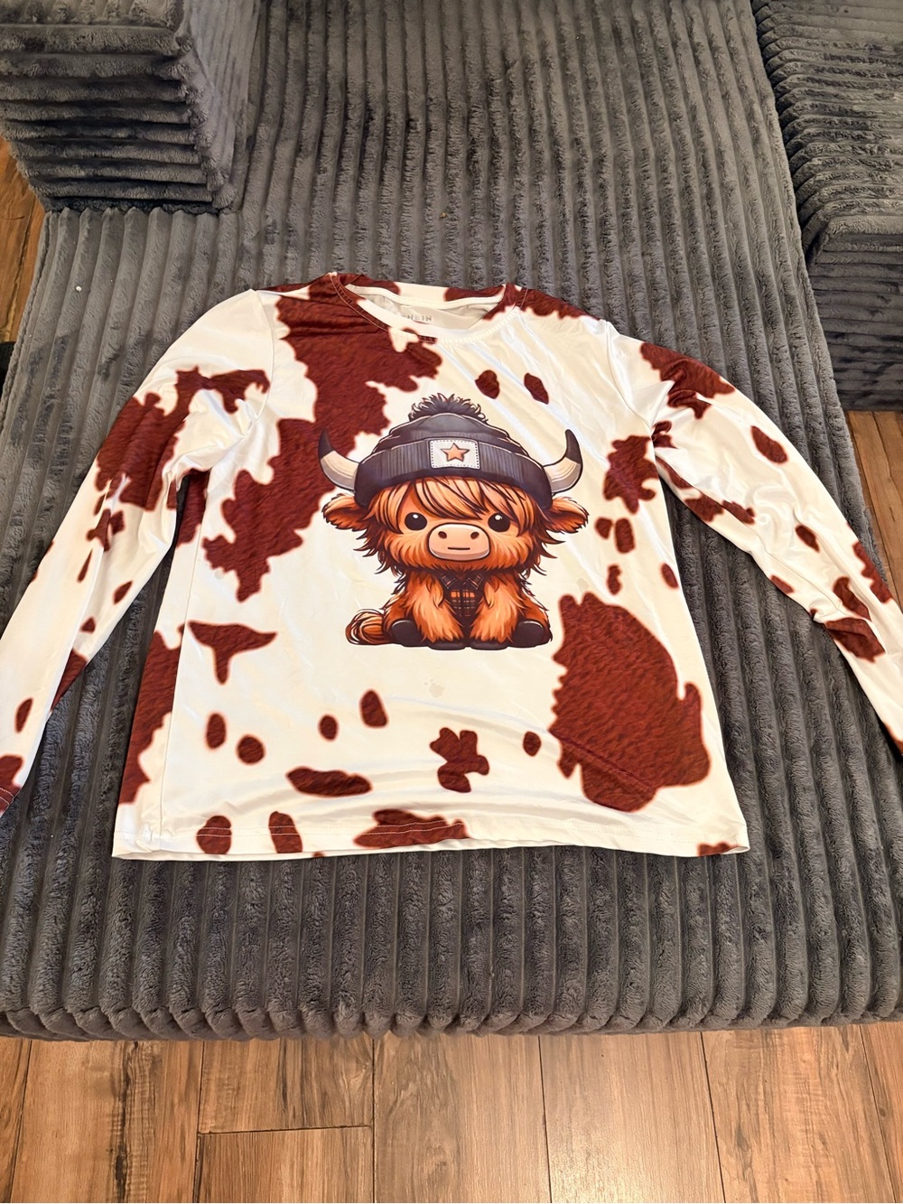 SHEIN White and Brown Long Sleeve Cow-Print Top with Highland Calf Graphic